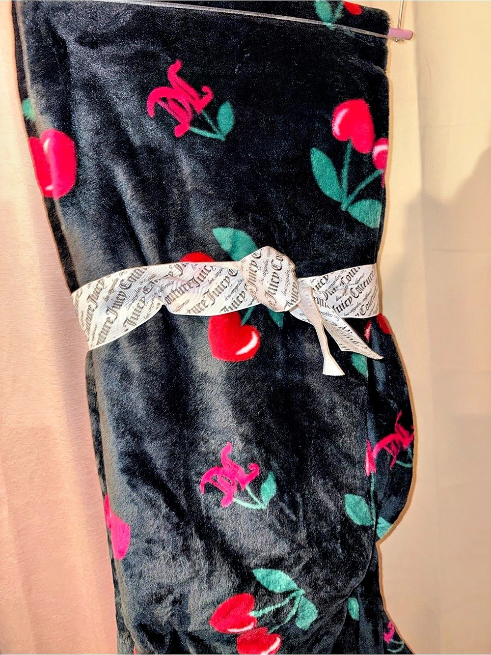 Juicy Couture Oversized Embossed Plush Throw Cherry Heart Black & Pink
